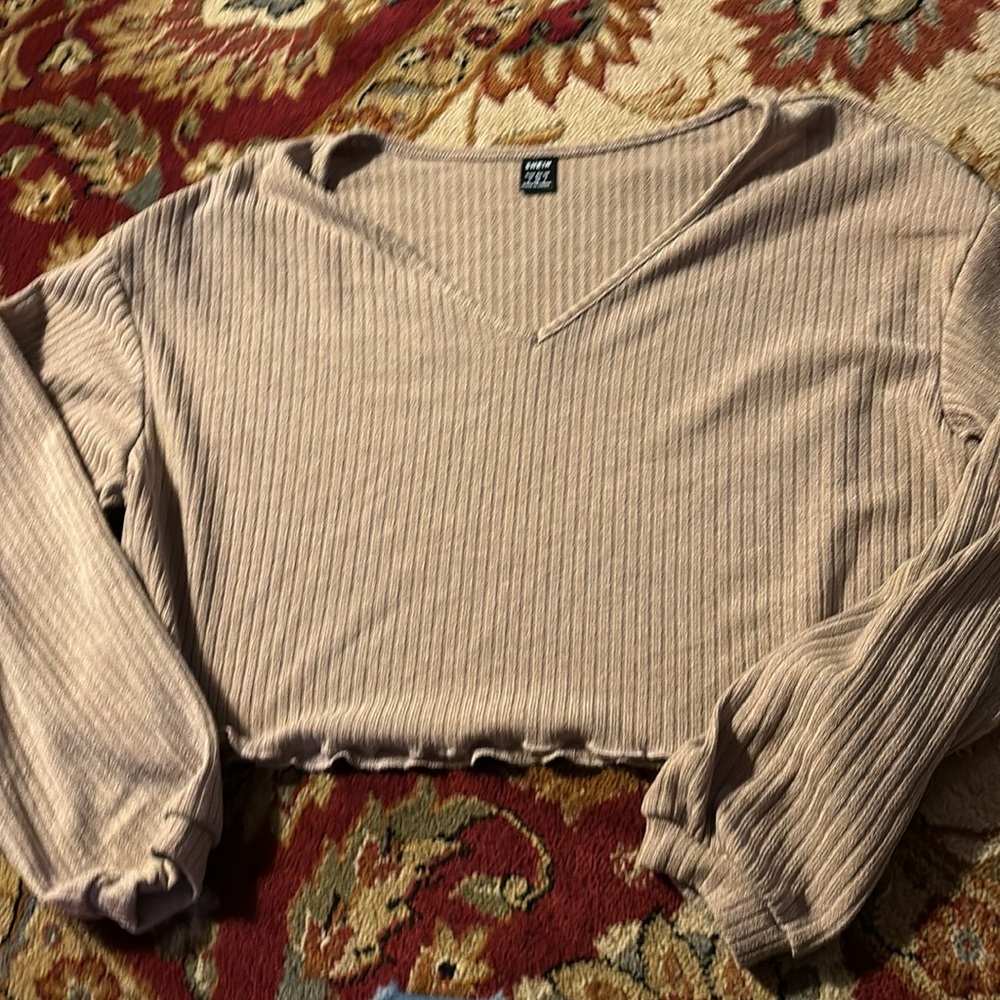 Shein brown tan knit shirt cuff sleeves and ruffle bottom size small